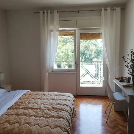 Apartment Flower Appartments